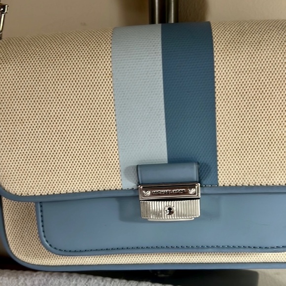 Authentic NWOT Michael Kors bag. - Picture 2 of 4